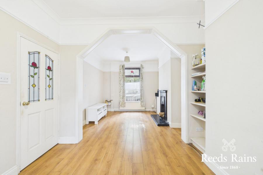 24 Castleton Gardens