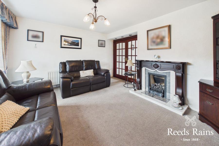 4 Fairview Crescent