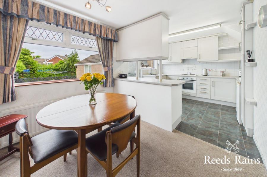 4 Fairview Crescent