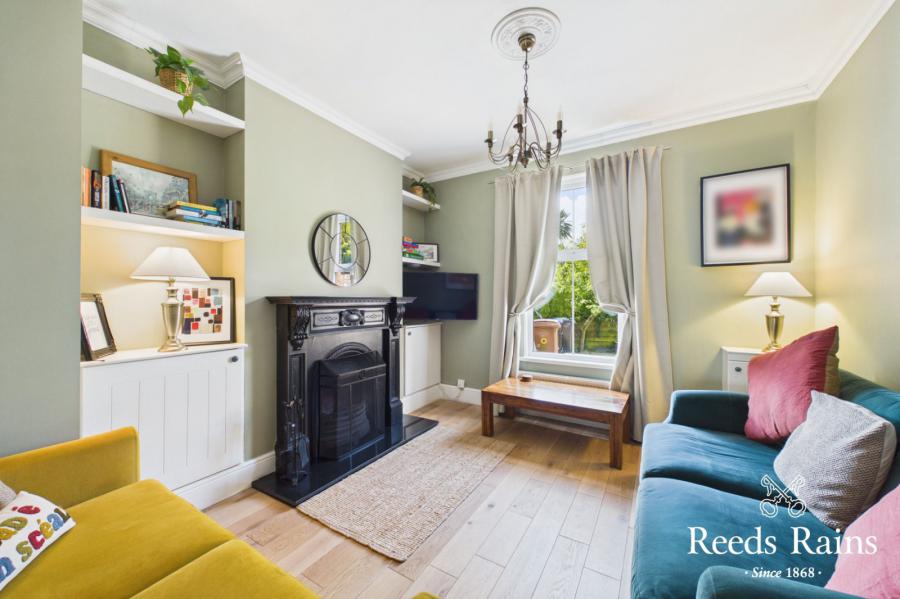 33 Whitewell Road