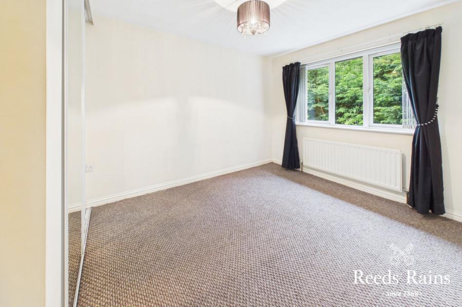 32 Glenmount Road