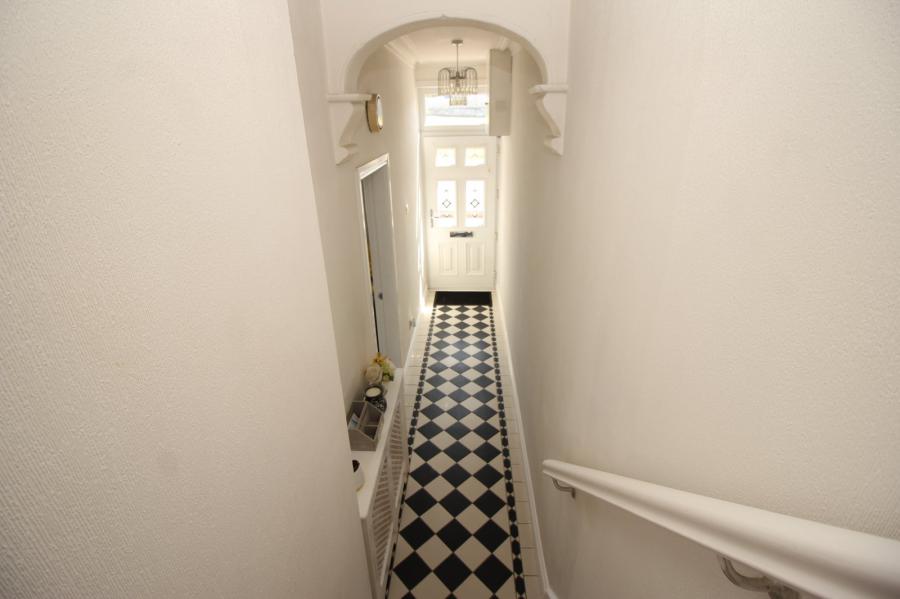 6 Ogles Terrace