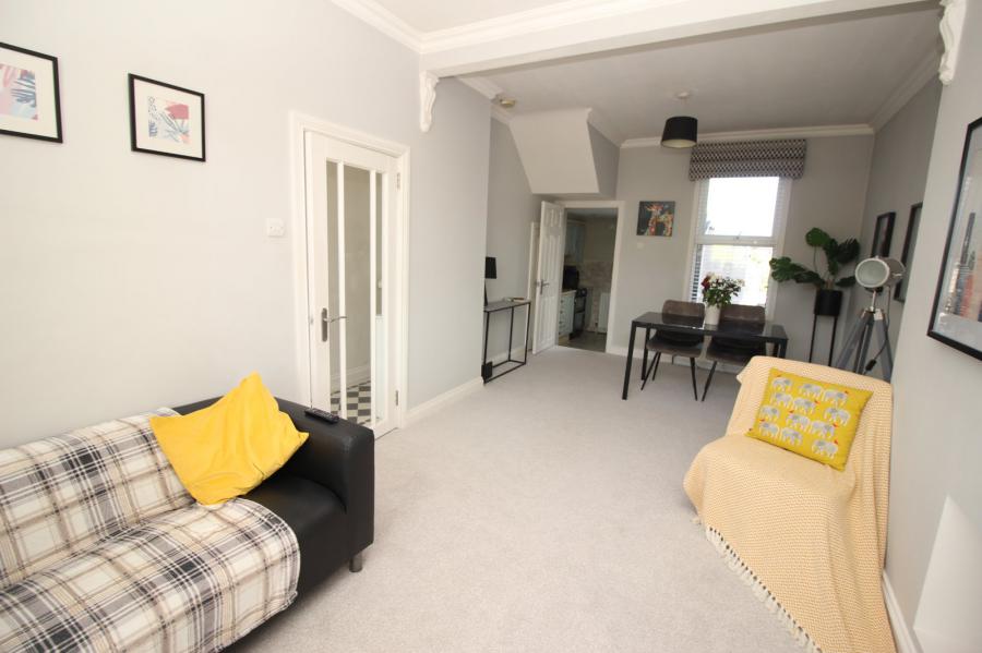 6 Ogles Terrace