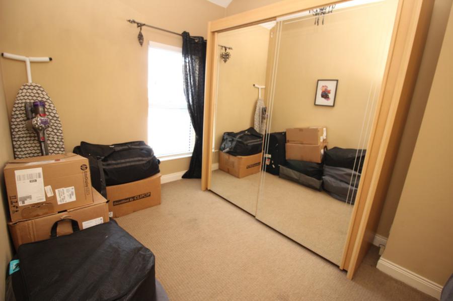 6 Ogles Terrace