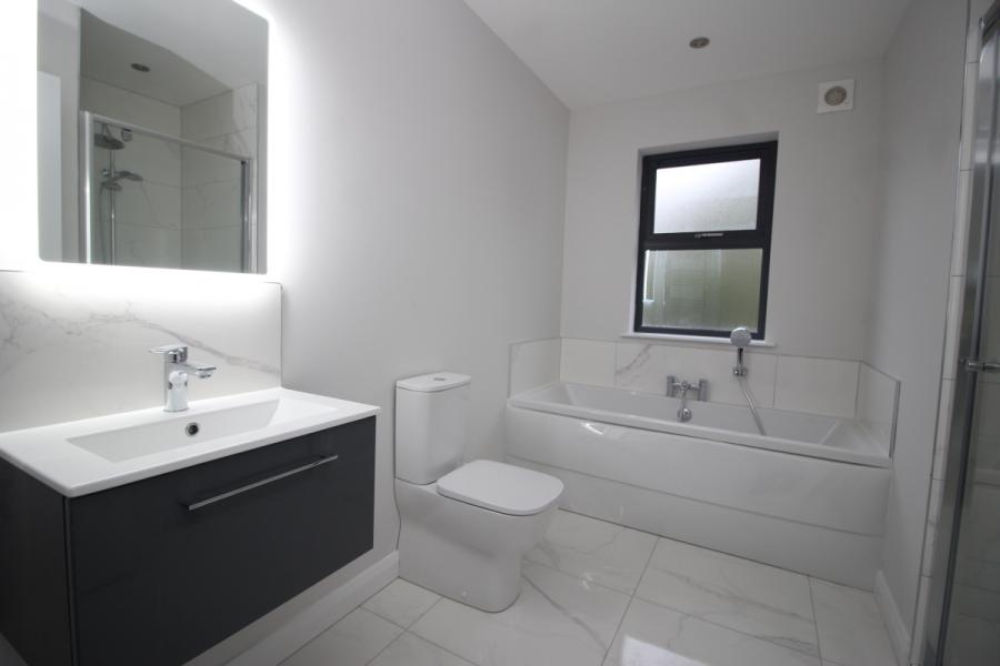 3 Oakwood Gate, 50 The Cutts