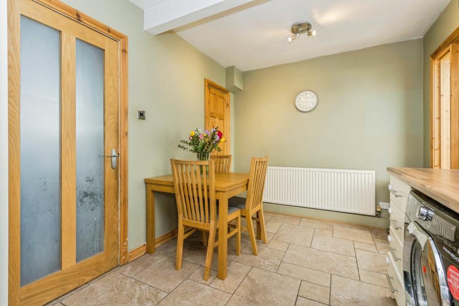 9 Roseville Gardens