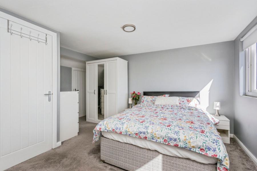 9 Roseville Gardens