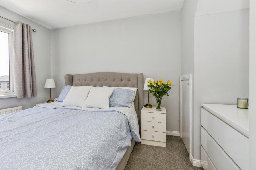 9 Roseville Gardens
