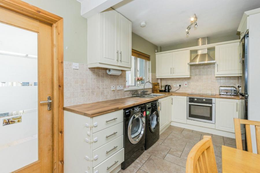 9 Roseville Gardens