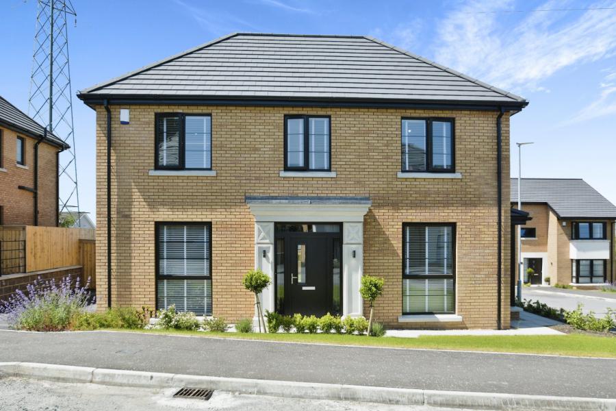 6 Ballymullan Manor