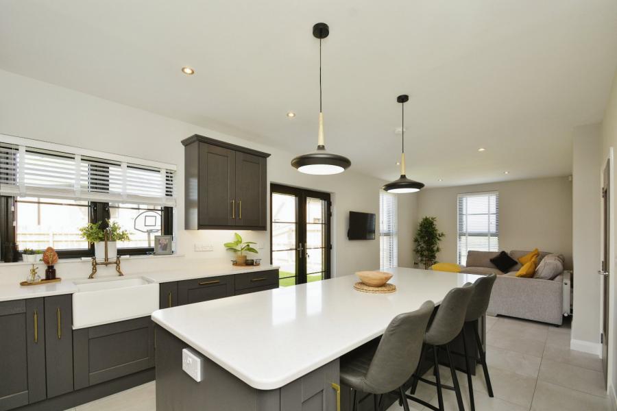 6 Ballymullan Manor