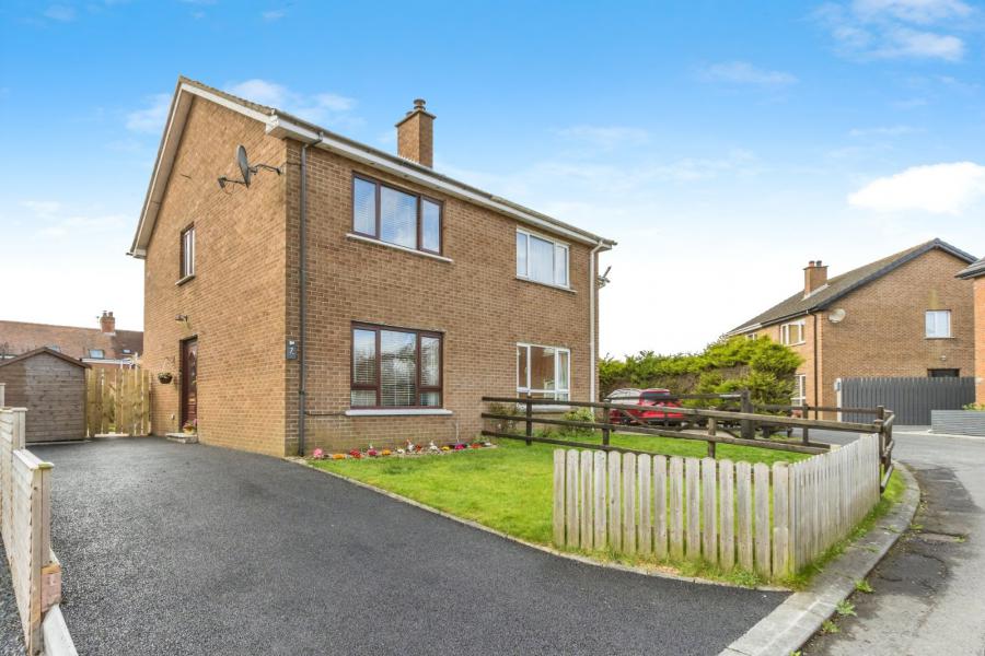 7 Sandymount Close
