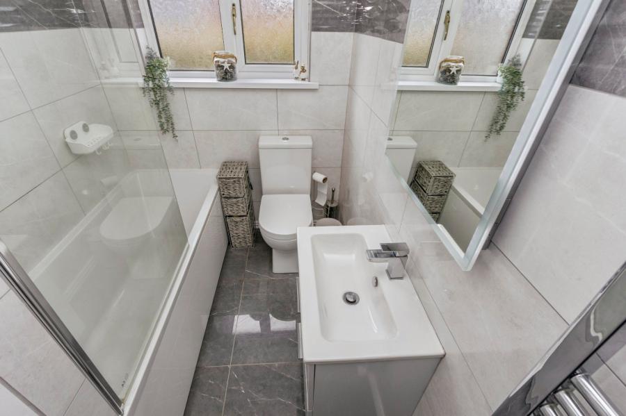 7 Sandymount Close