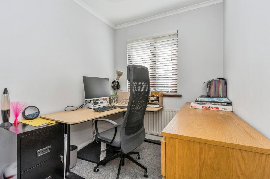 7 Sandymount Close