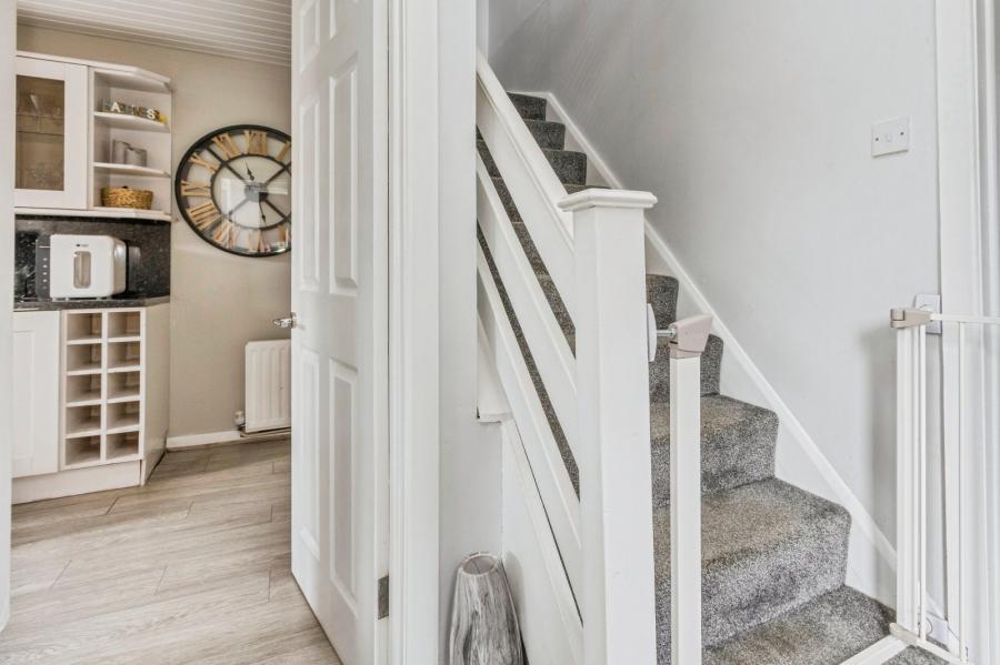 7 Sandymount Close