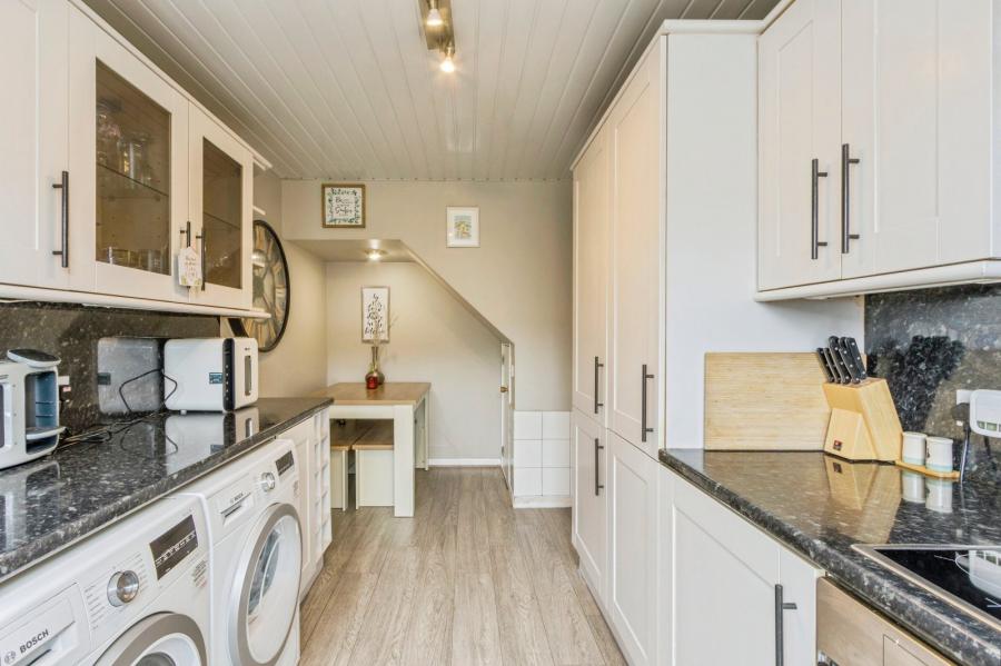 7 Sandymount Close