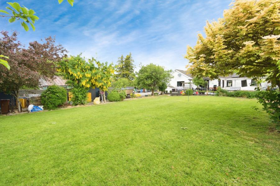 5 Tullynewbank Road