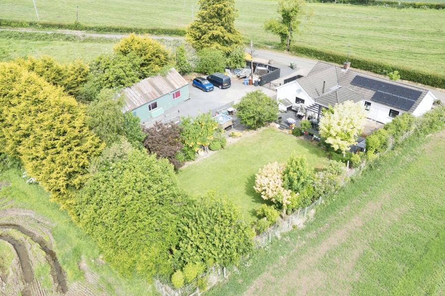 5 Tullynewbank Road