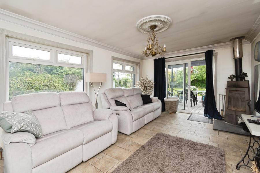 5 Tullynewbank Road