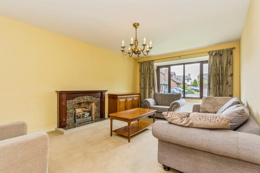 26 Kirkwoods Park