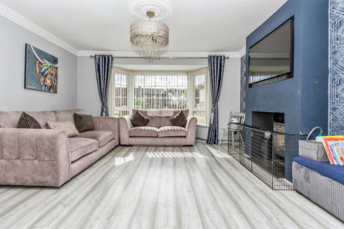 4 Willow Grove