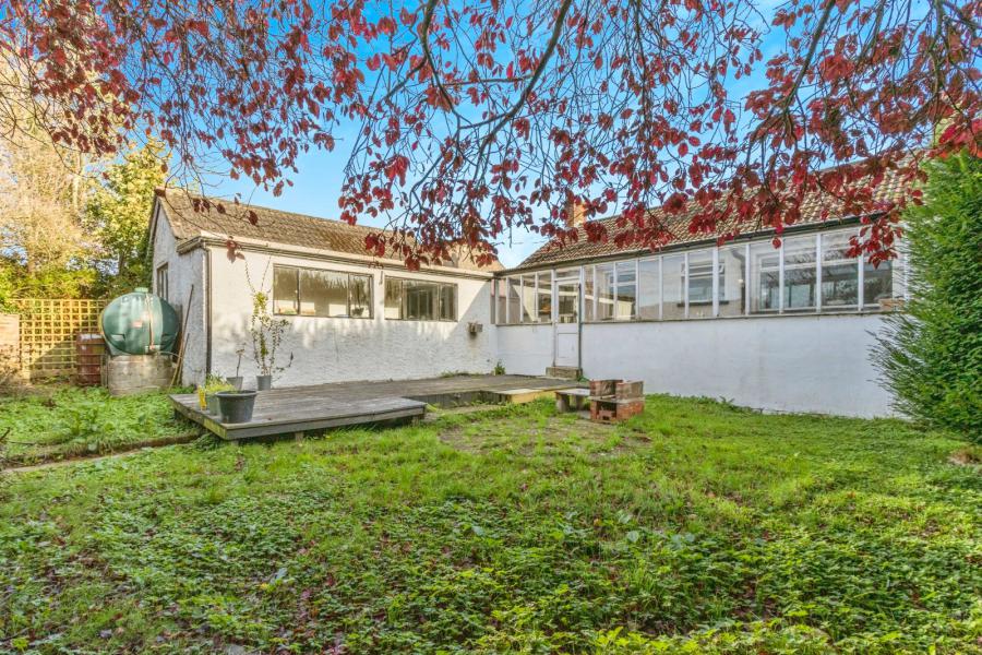 14 Woodland Drive