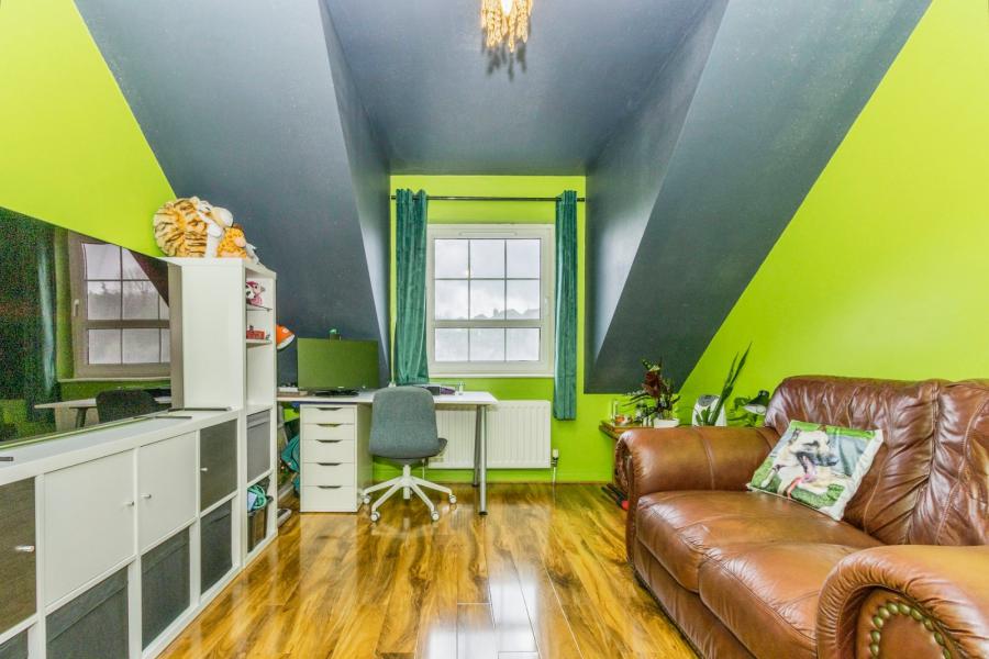 4 Quillyburn Lane