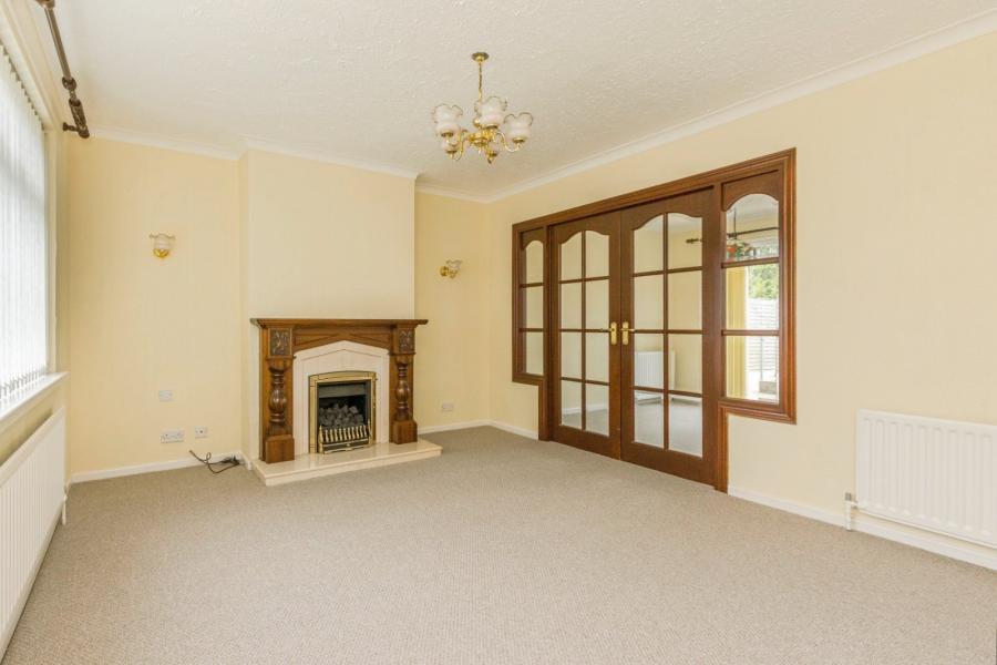 10 Adlon Gardens