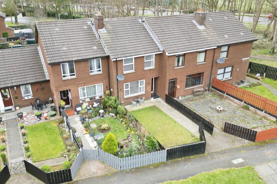 6 Knockburn Drive