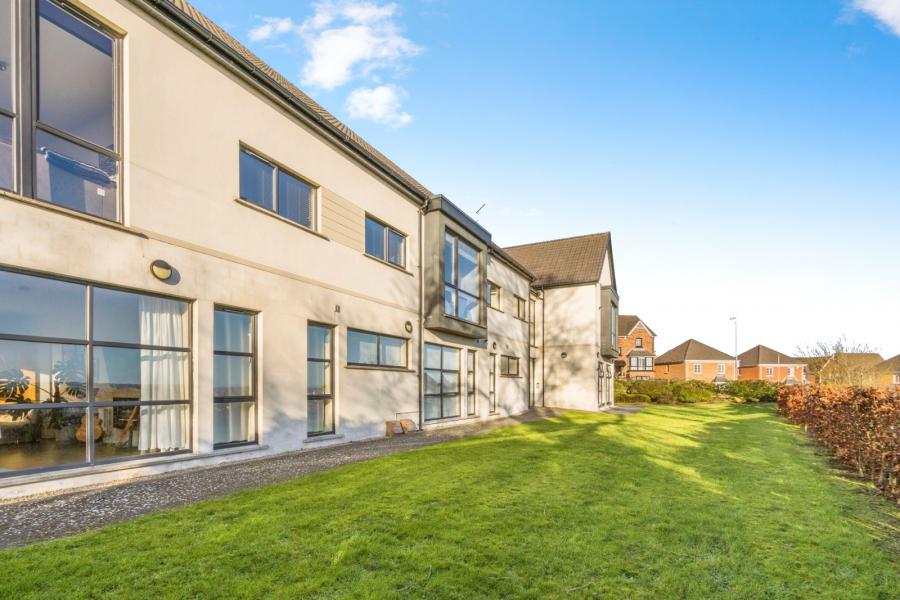 23 Lagmore View Road