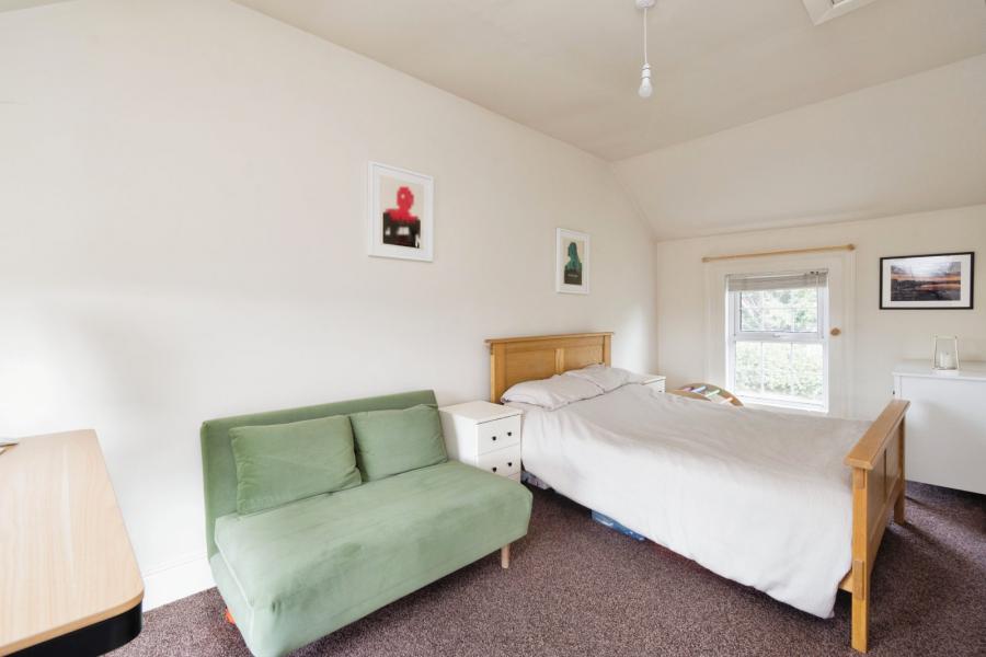 2 Burnbrae Avenue