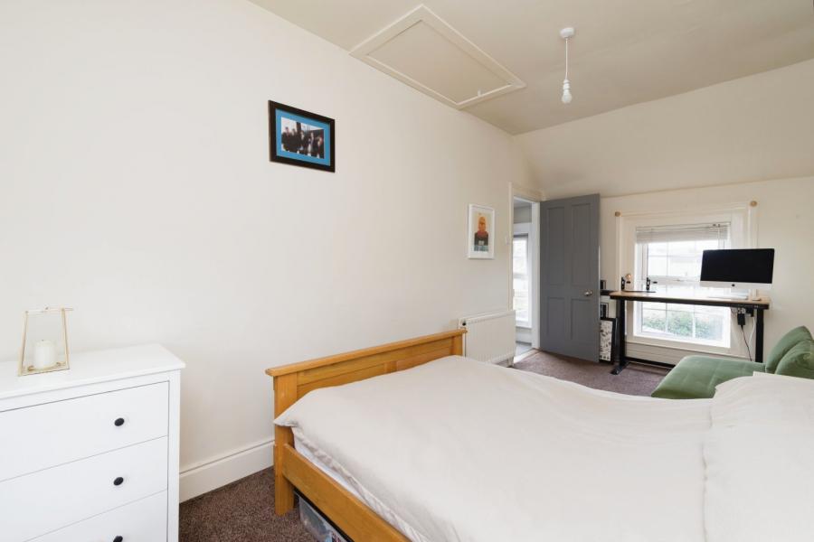 2 Burnbrae Avenue