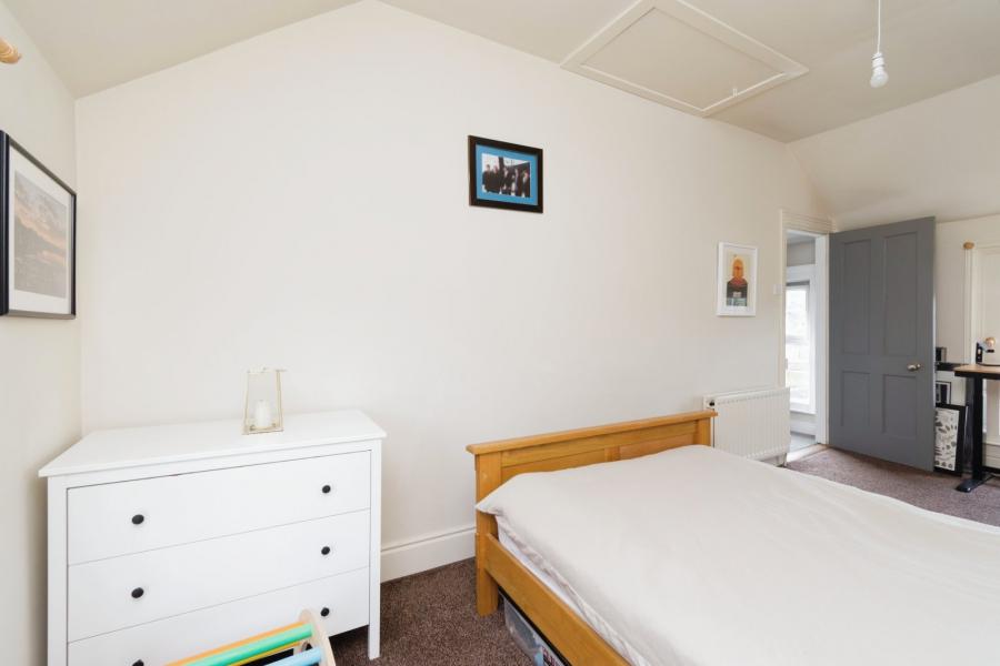 2 Burnbrae Avenue