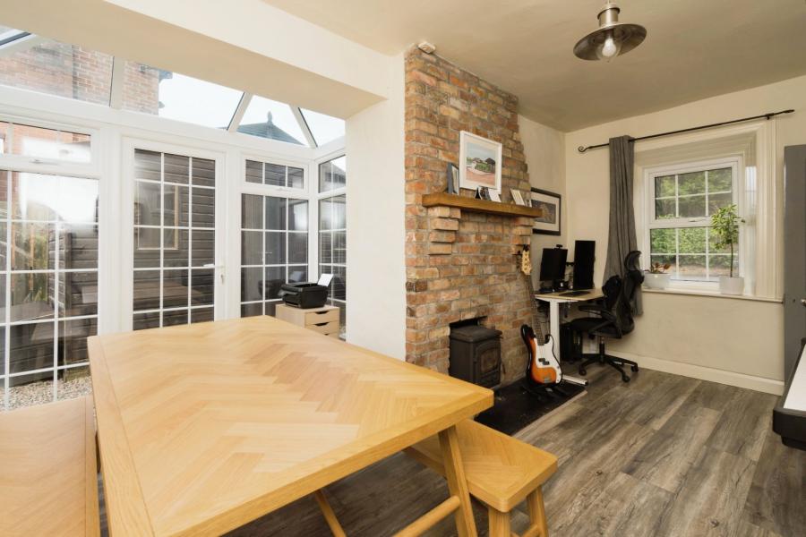 2 Burnbrae Avenue