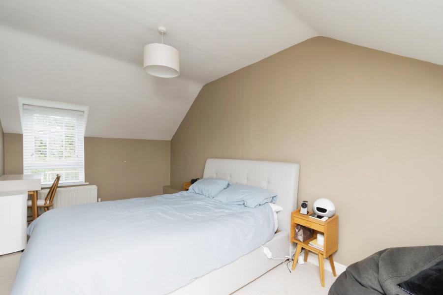 2 Burnbrae Avenue