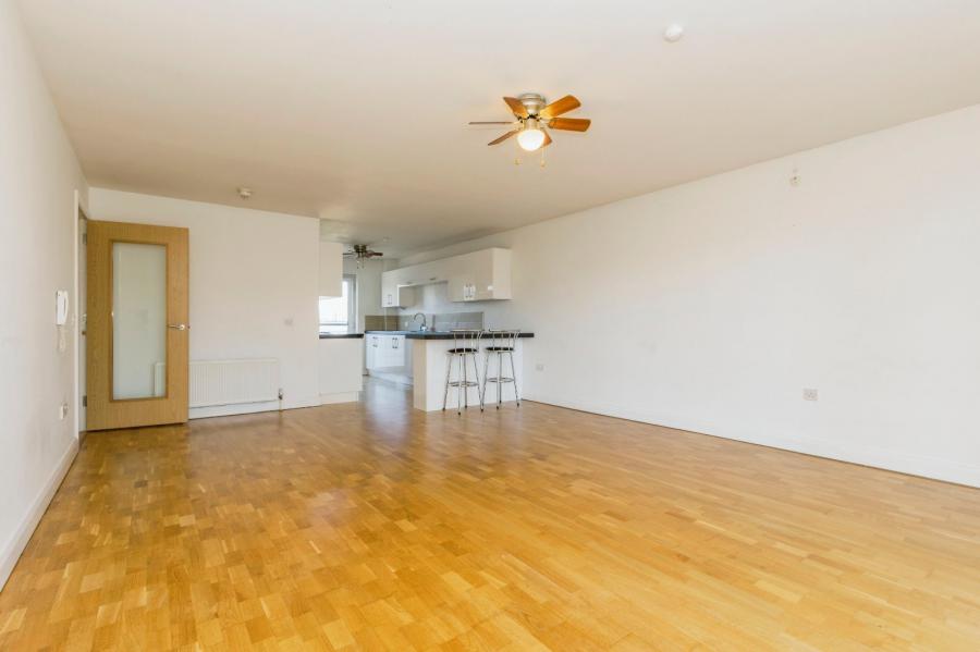 41 Woodbrook Green