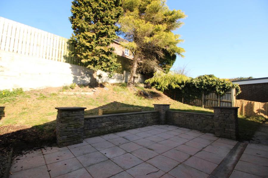 15 Monaville Close