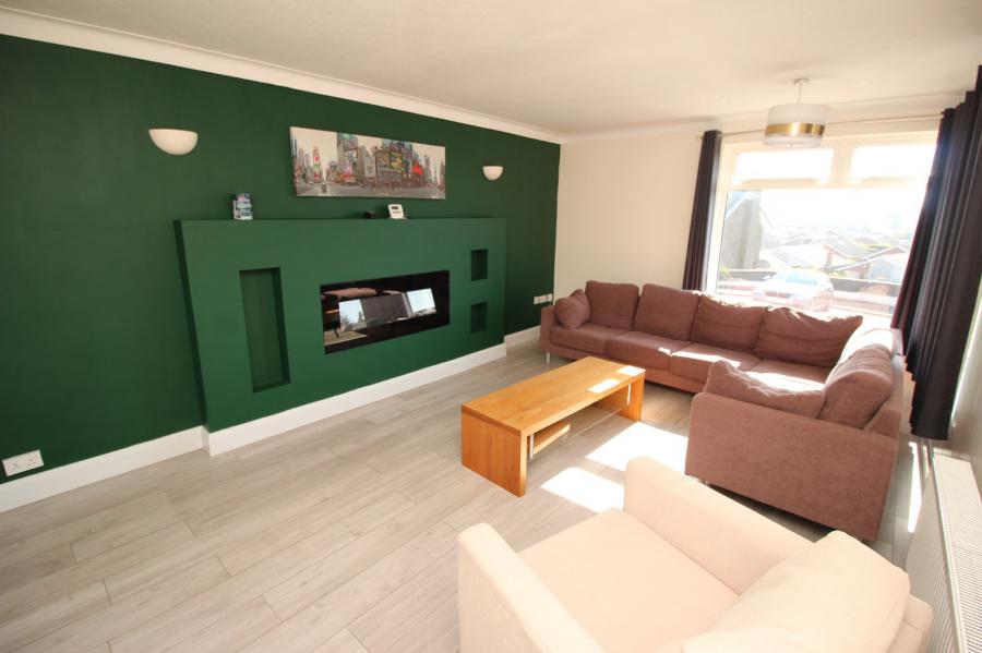 15 Monaville Close