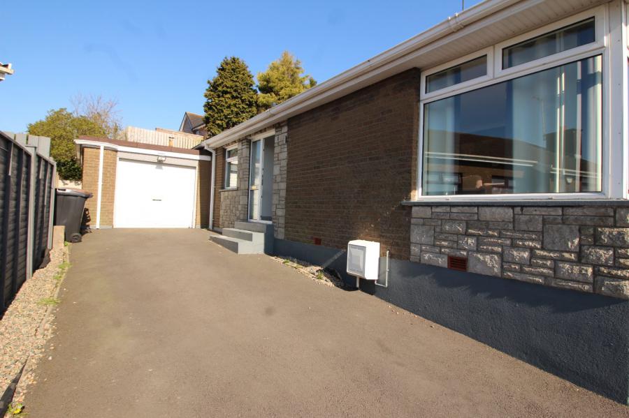 15 Monaville Close