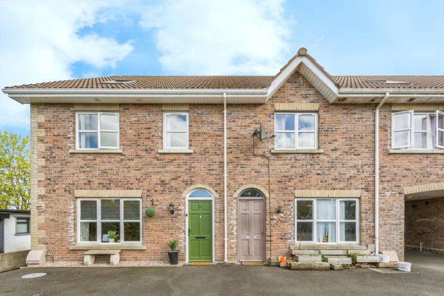 1 Station Court