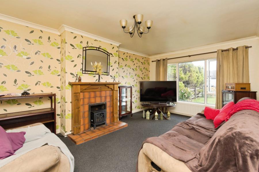 60 The Meadows