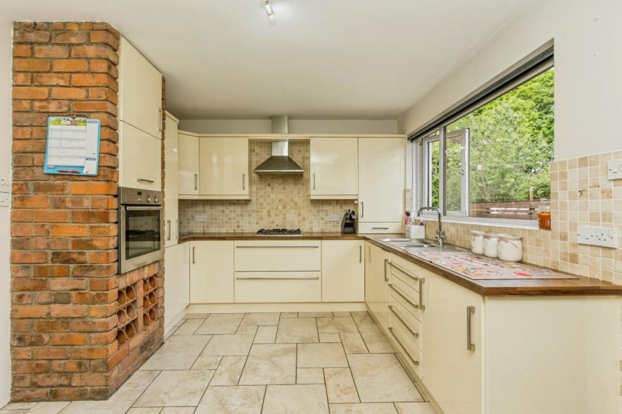 29 Ashcroft Way