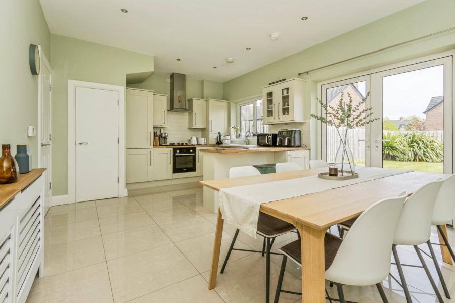 37 Blaris Meadows