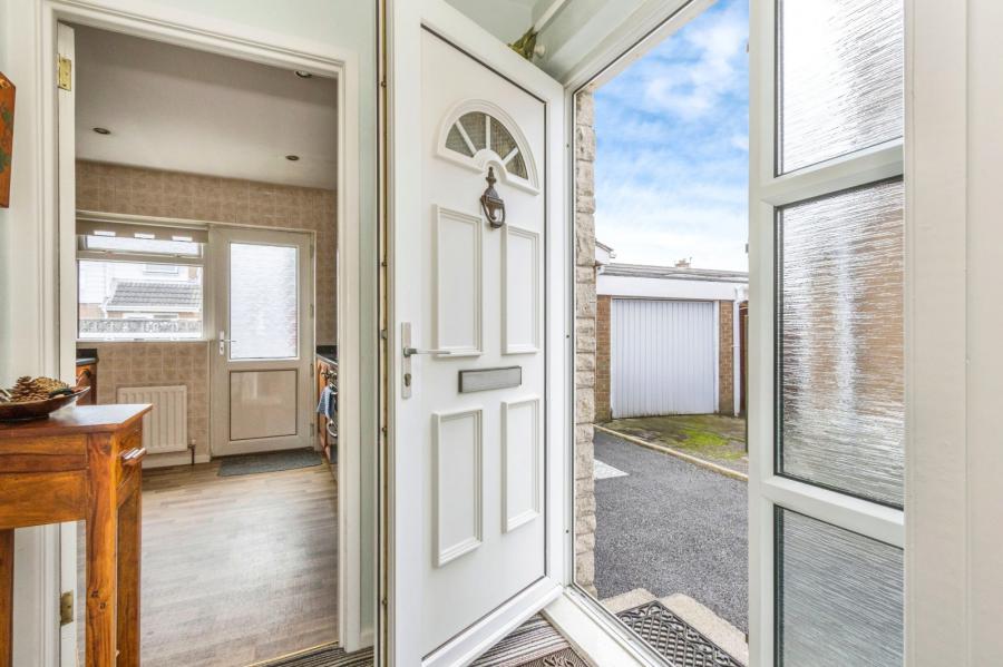 11 Cairnmore Park
