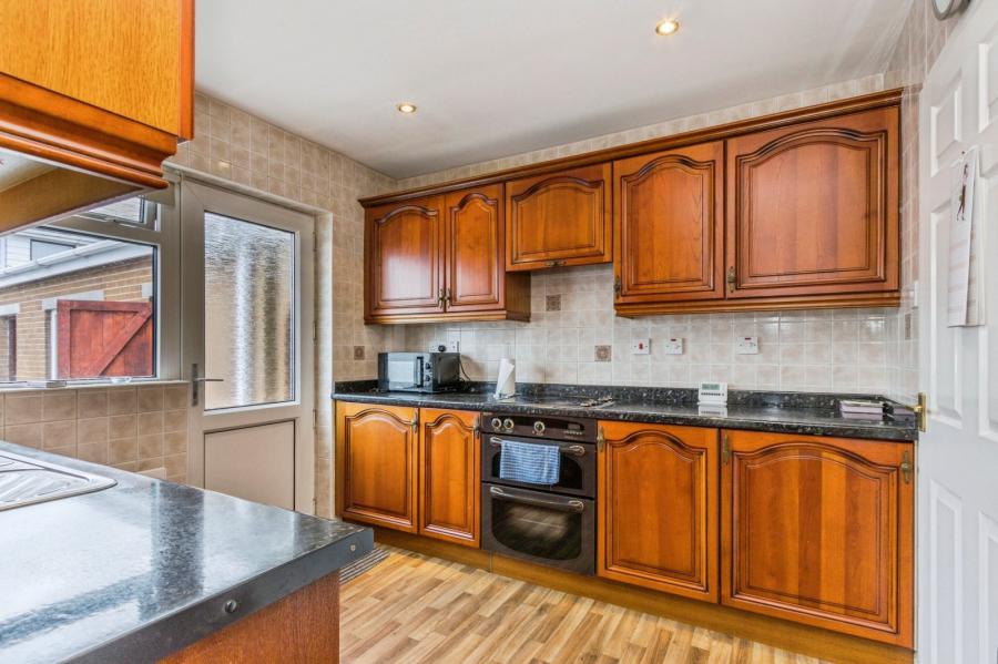 11 Cairnmore Park