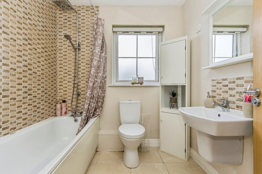 19 Lady Wallace Brae