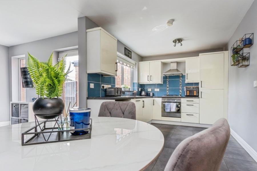 19 Lady Wallace Brae
