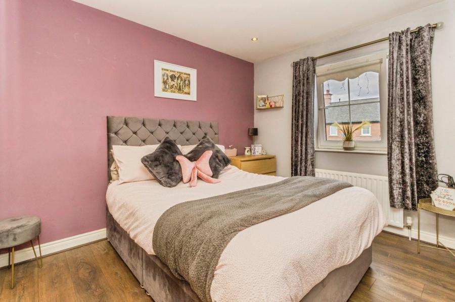 19 Lady Wallace Brae