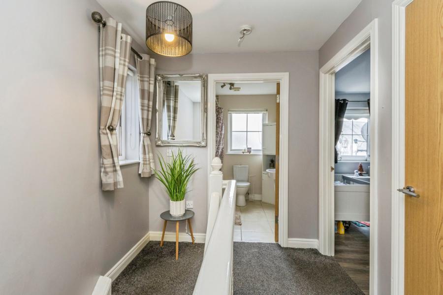 19 Lady Wallace Brae