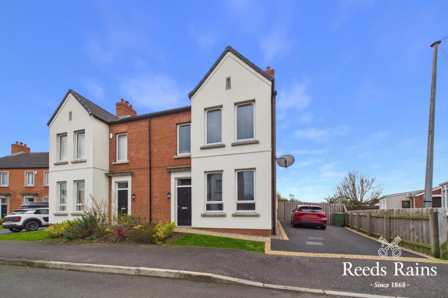 30 Wyncroft Crescent, Lisburn, County Antrim, BT28 2AT
